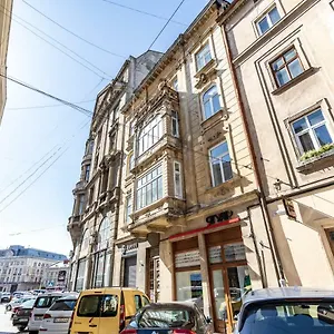 на театральній Львов